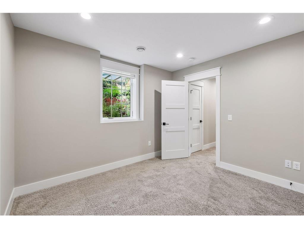 540 Holly Avenue Saint Paul MN 55102 7089127 image41