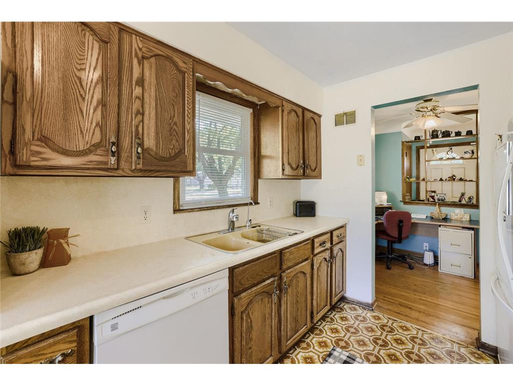 5400 Knox Avenue N Brooklyn Center MN 55430 7079272 image5