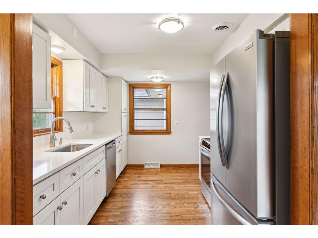 5401 Logan Avenue N Brooklyn Center MN 55430 6581993 image1