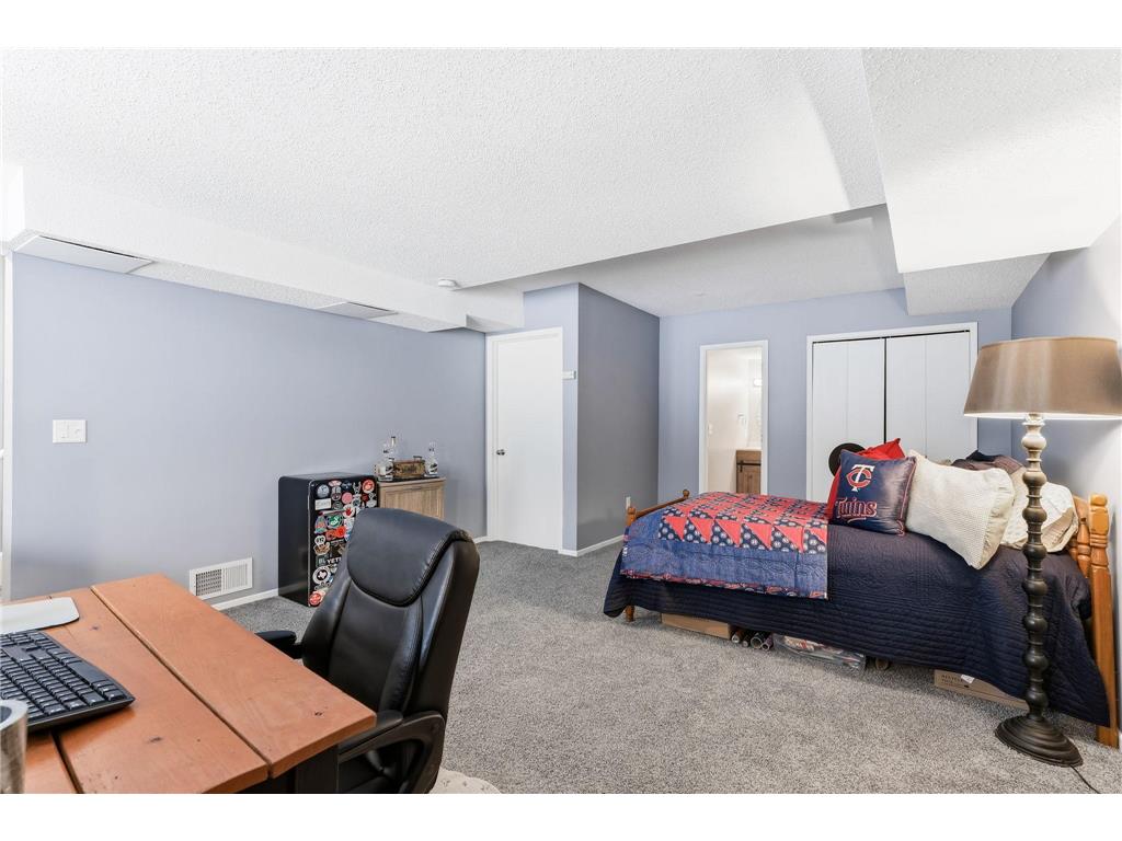 5407 W Brenner Pass Fridley MN 55432 6825196 image14