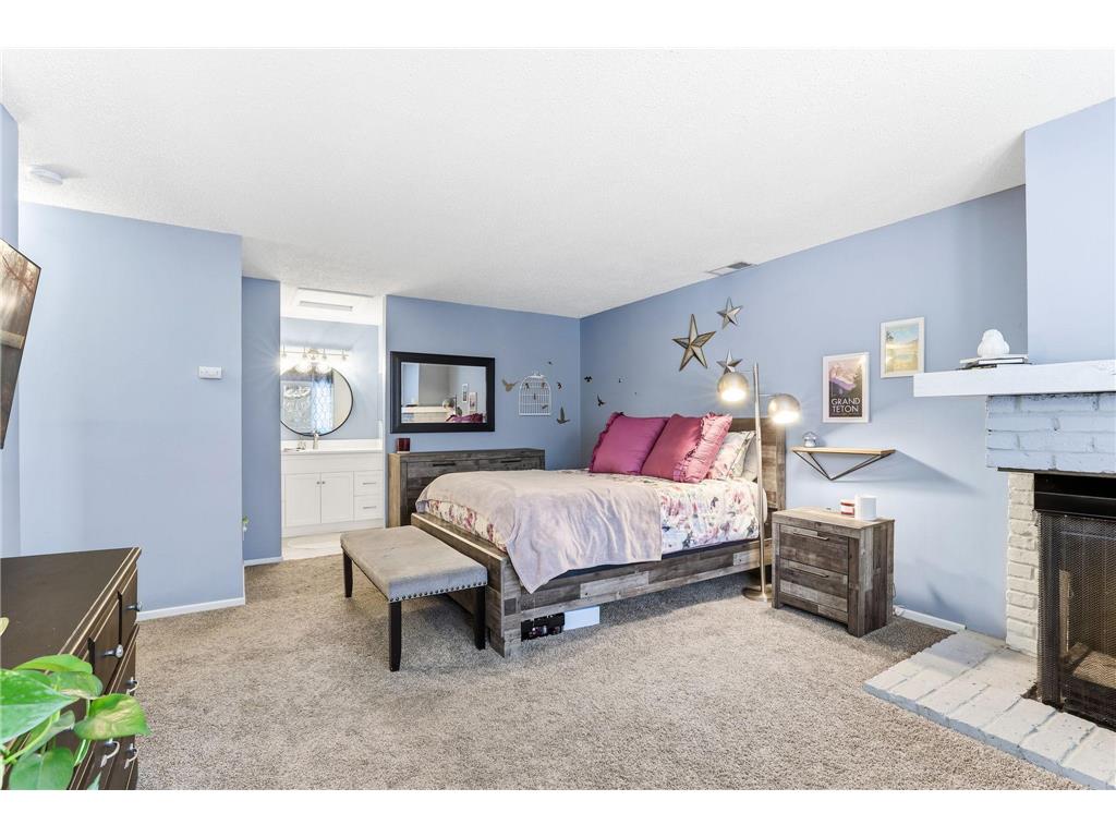 5407 W Brenner Pass Fridley MN 55432 6825196 image9