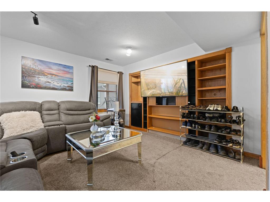 5408 Egan Drive Savage MN 55378 7070188 image17