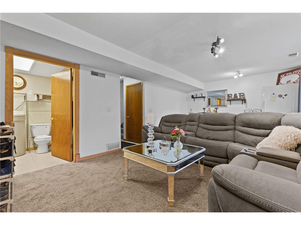 5408 Egan Drive Savage MN 55378 7070188 image18