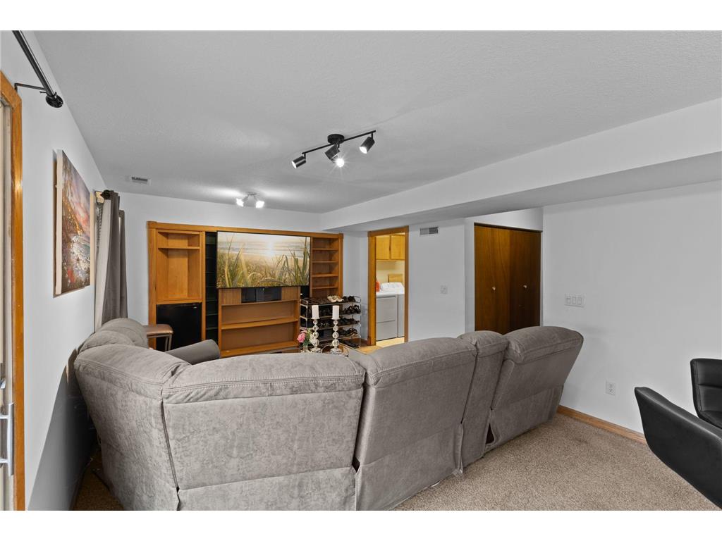 5408 Egan Drive Savage MN 55378 7070188 image20