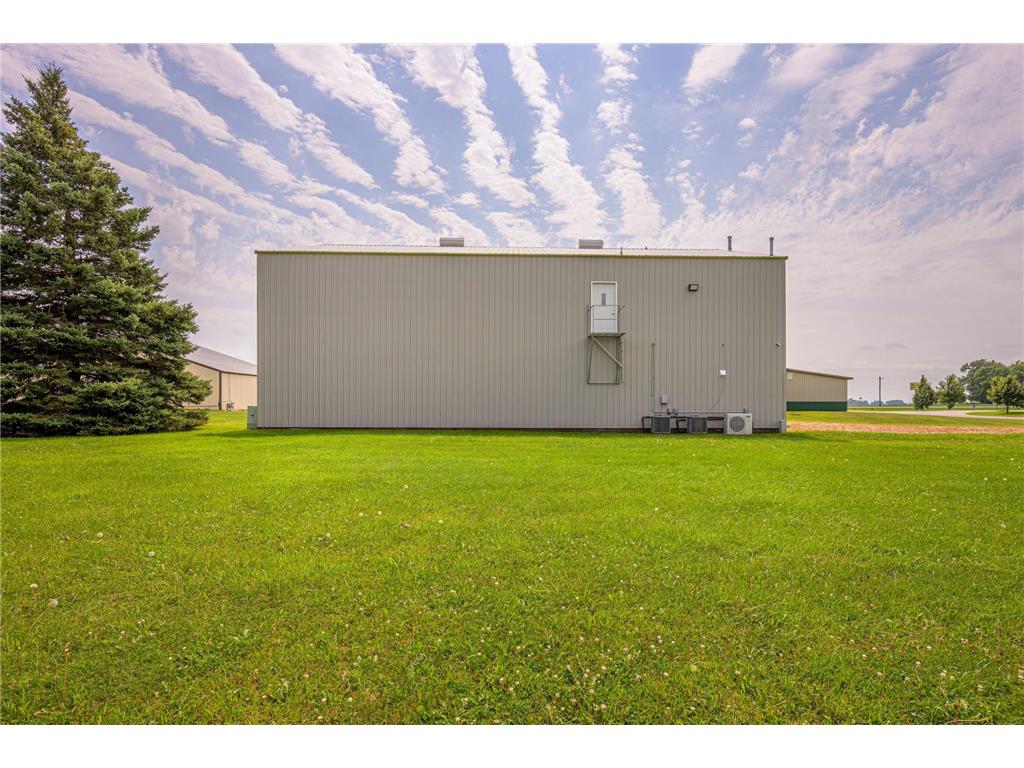 541 8th Street E Hector MN 55342 6769523 image17