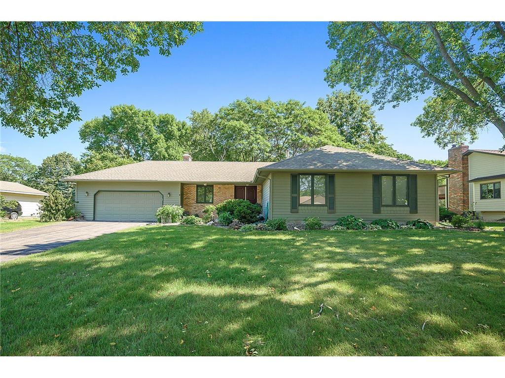 5410 Balsam Lane N, Plymouth, MN, 55442 MLS 6256260 Edina Realty