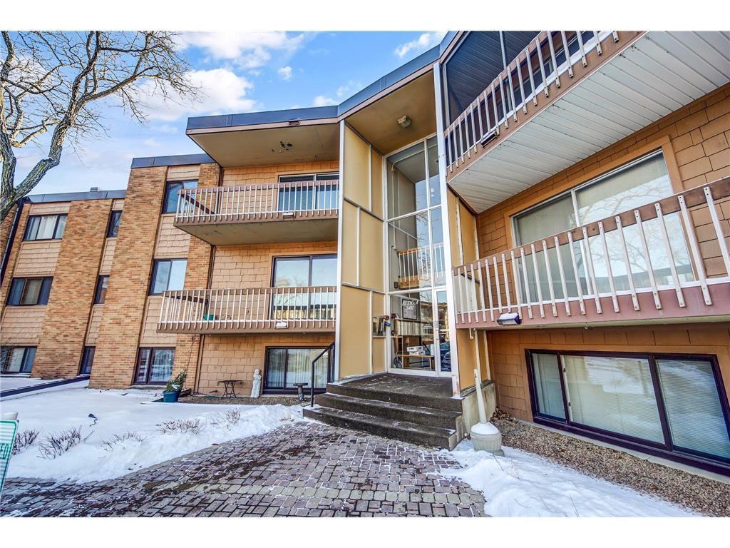 5410 Three Points Boulevard 426, Mound, MN 55364 MLS 6144895