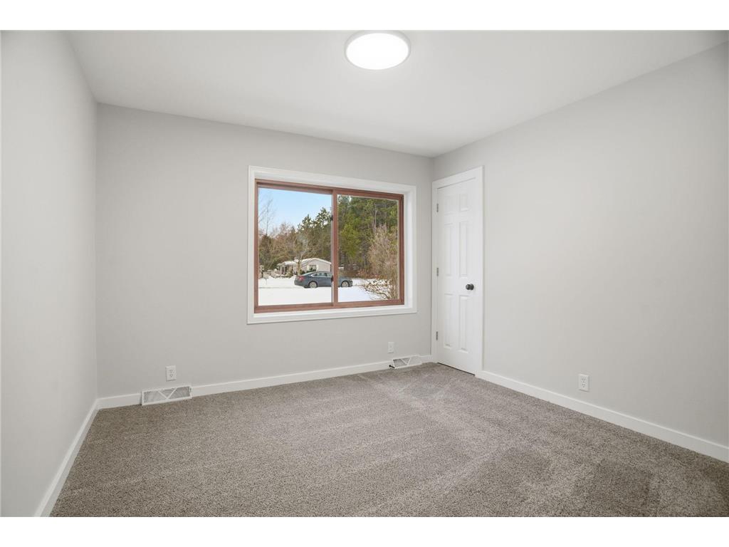 5411 Pine Lane North Branch MN 55056 7000884 image25