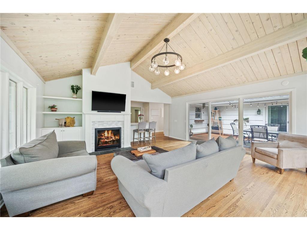 5412 Edenmoor Street Edina MN 55436 6557002 image1