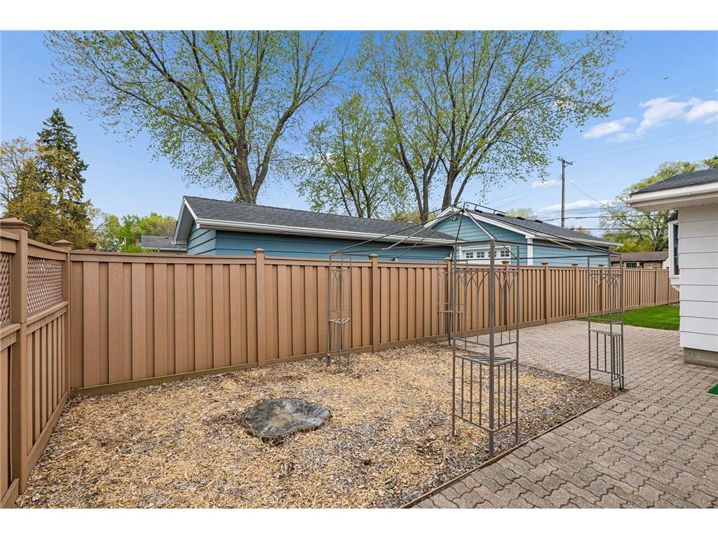 5419 50th Avenue N Crystal MN 55429 7048342 image26