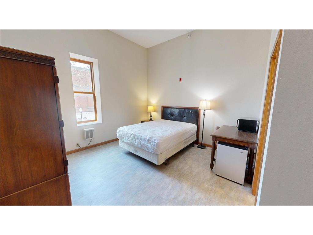 542 Benson Avenue SW #Dorm Type Dwelling Willmar MN 56201 6715597 image1