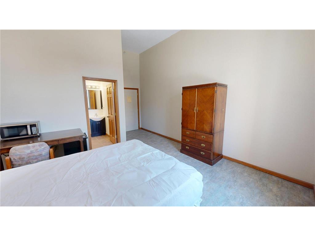 542 Benson Avenue SW #Dorm Type Dwelling Willmar MN 56201 6715597 image3
