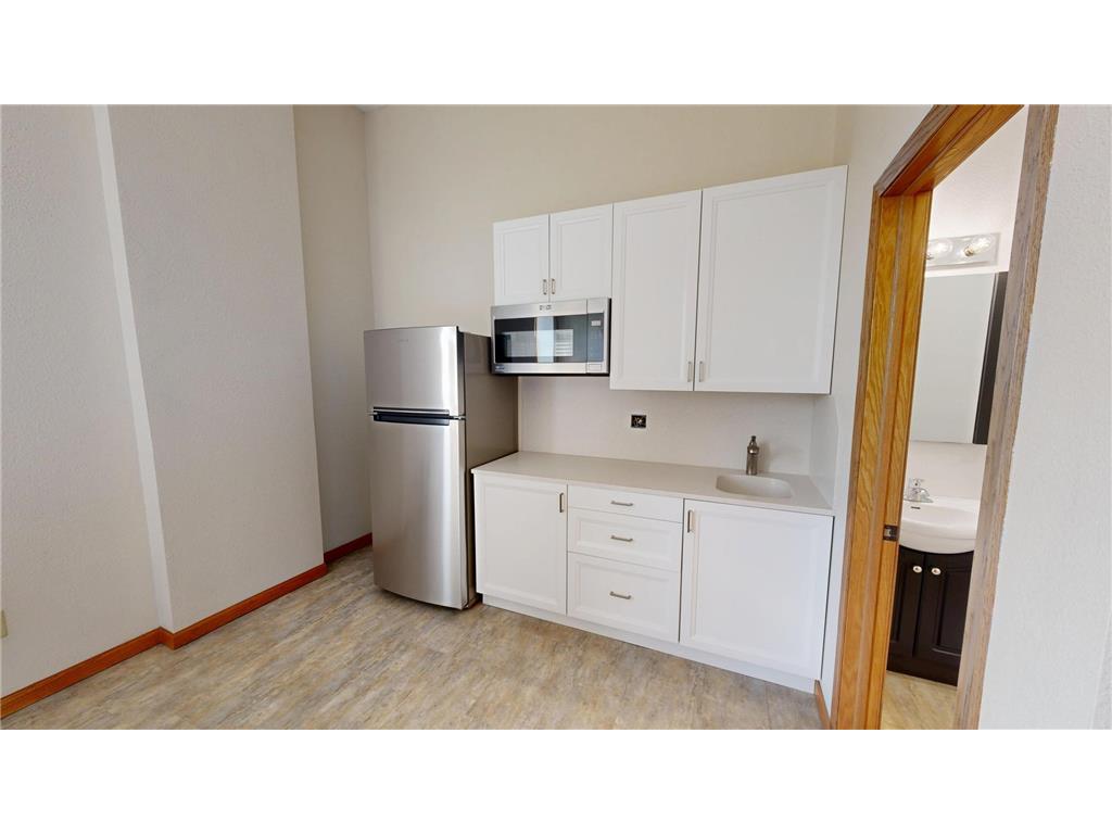 542 Benson Avenue SW #Efficiency 224 Willmar MN 56201 6727360 image3