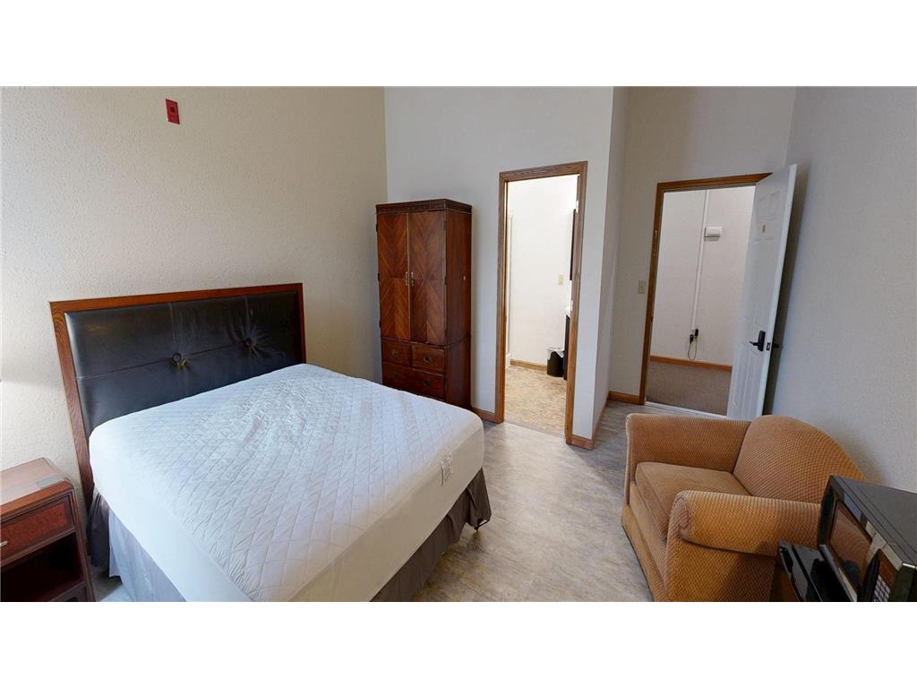 542 Benson Avenue SW #ensuite 116 Willmar MN 56201 7086235 image3