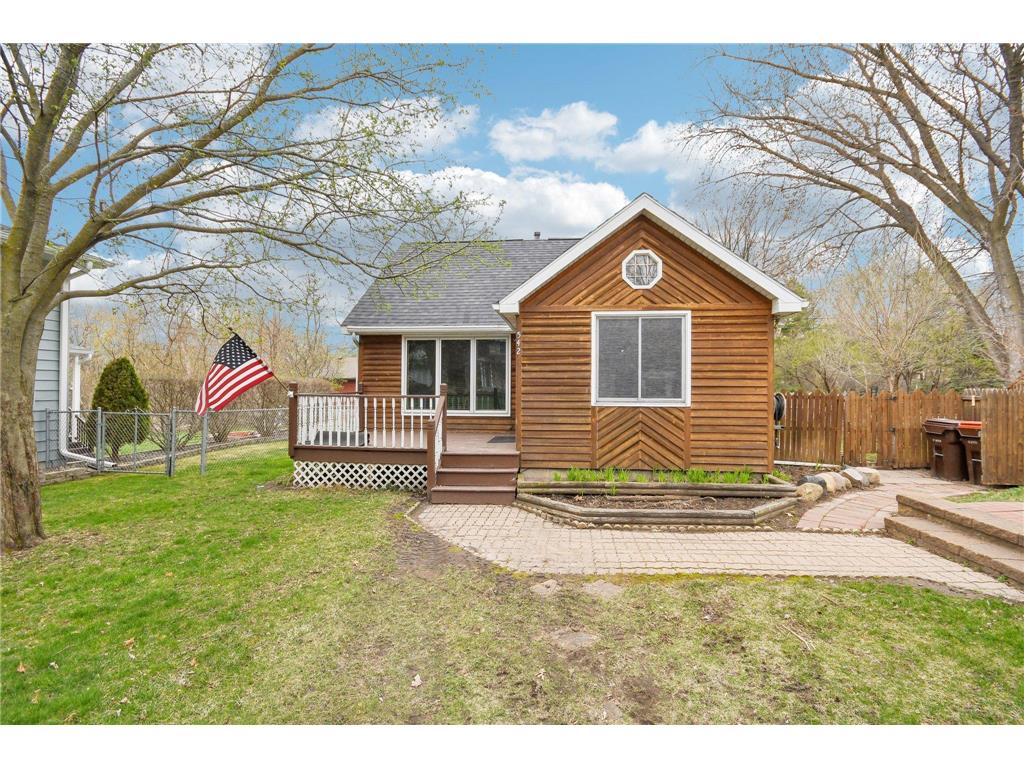 542 Grafton Avenue N Oakdale MN 55128 6696833 image1