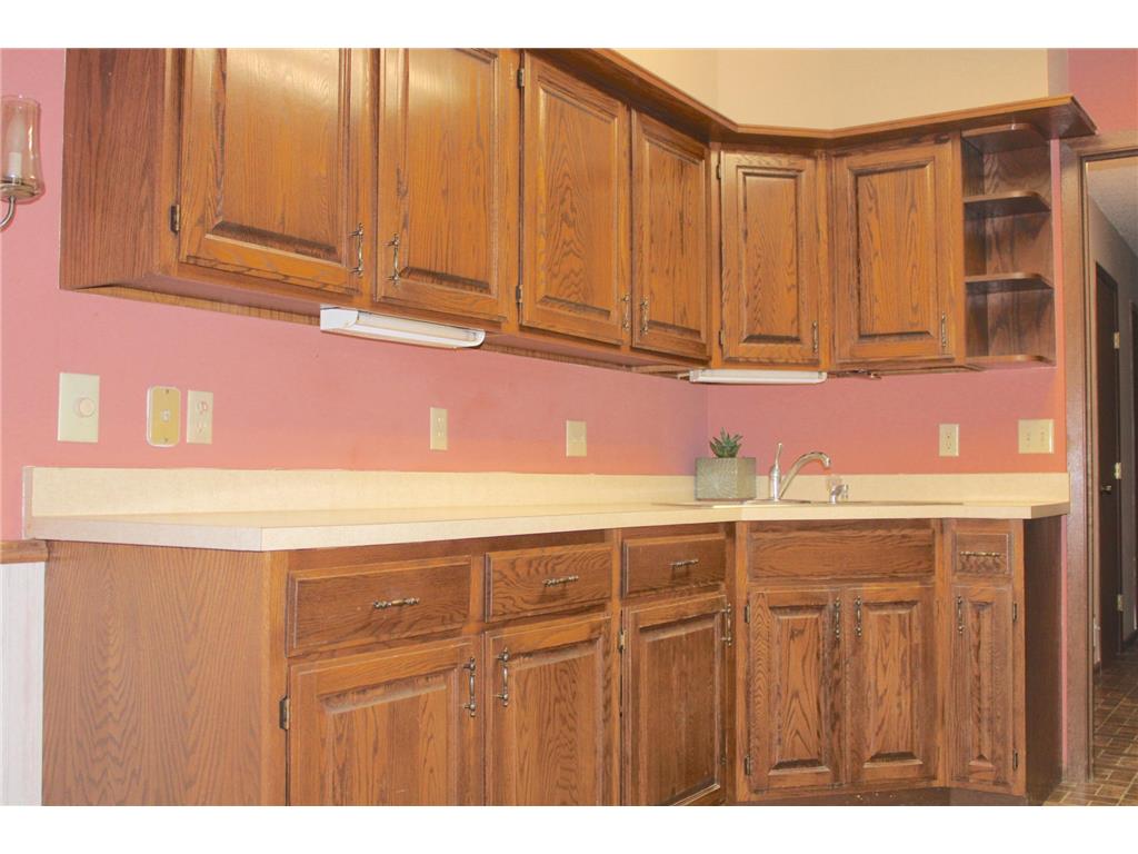 542 Graham Street SW Hutchinson MN 55350 7028421 image10