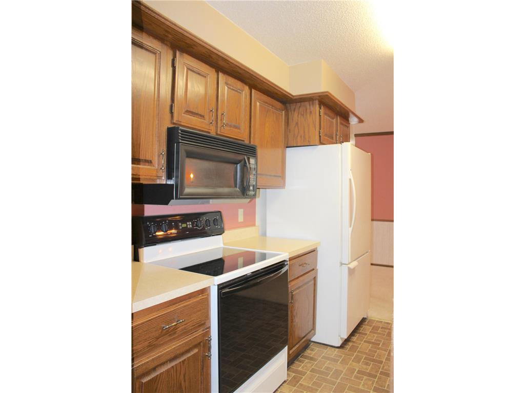 542 Graham Street SW Hutchinson MN 55350 7028421 image11