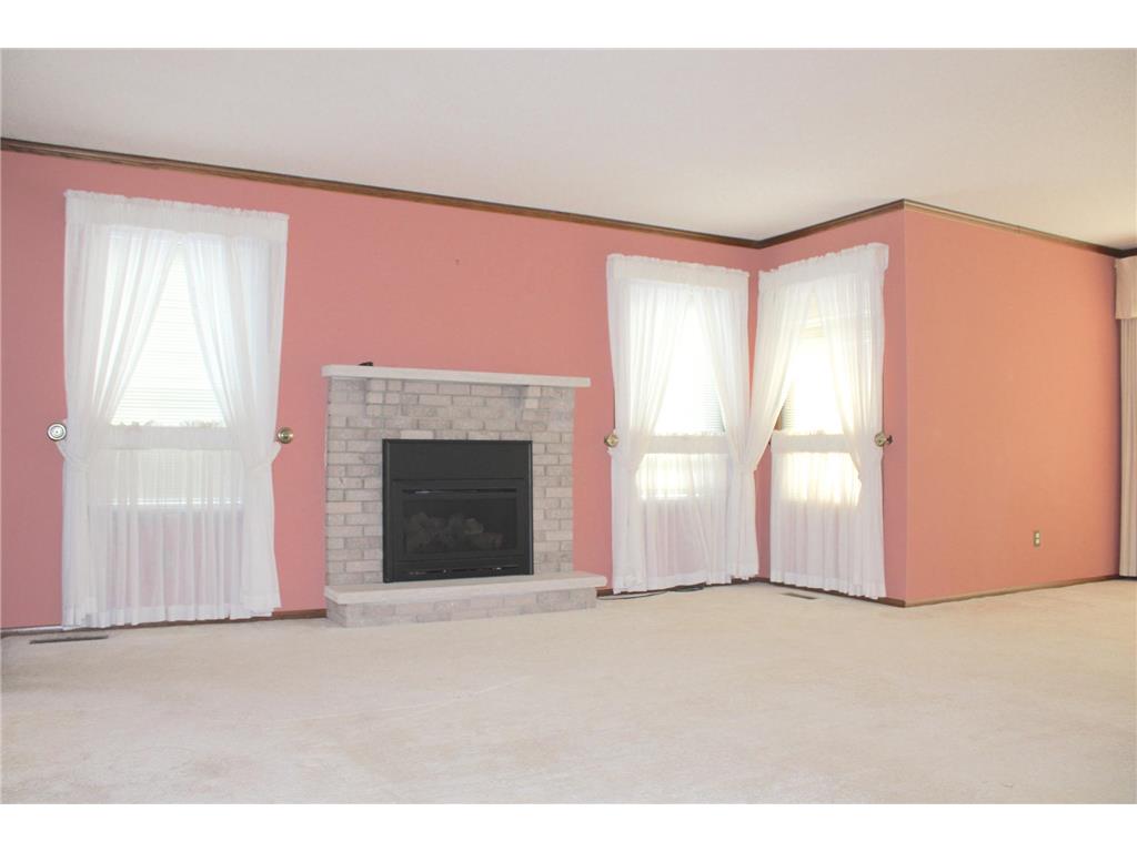 542 Graham Street SW Hutchinson MN 55350 7028421 image6