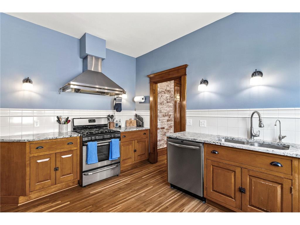 542 Portland Avenue Saint Paul MN 55102 6772103 image9