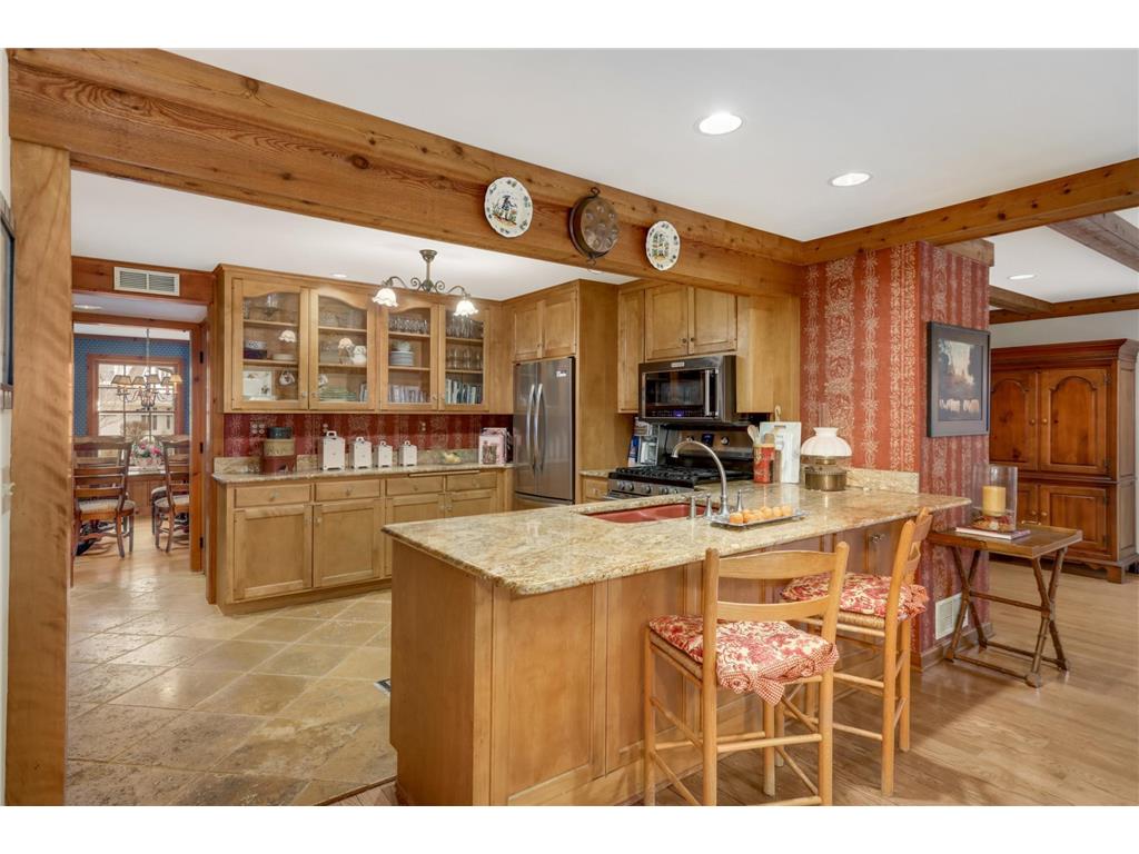 5420 Woodcrest Drive Edina MN 55424 7053996 image3