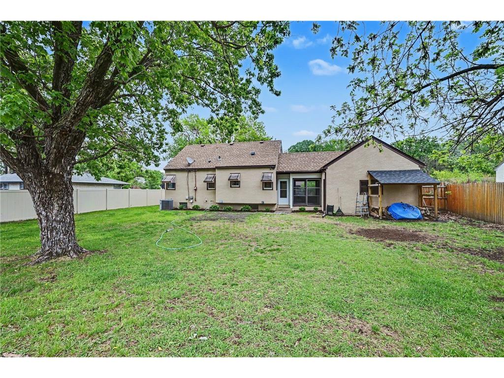 5422 Madison Street NE Fridley MN 55421 7075732 image30