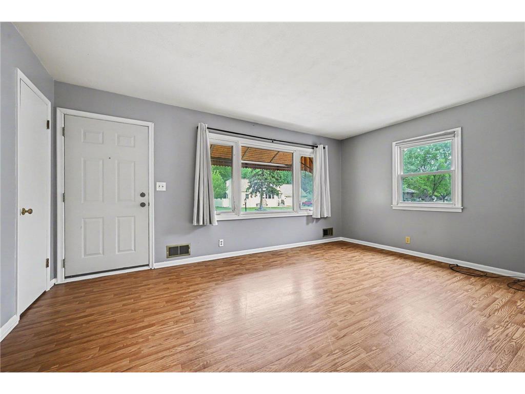 5422 Madison Street NE Fridley MN 55421 7075732 image5