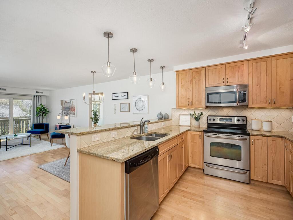 5424 France Avenue S #106A Edina MN 55410 6352402 image1