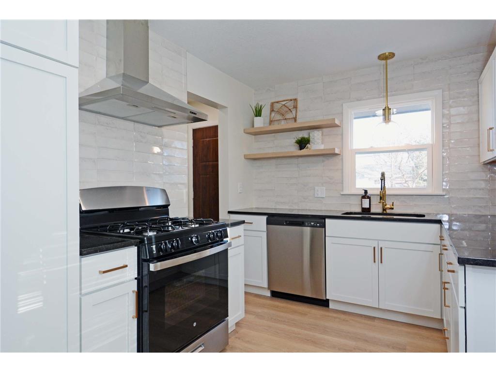 5424 Logan Avenue N Brooklyn Center MN 55430 6483877 image1