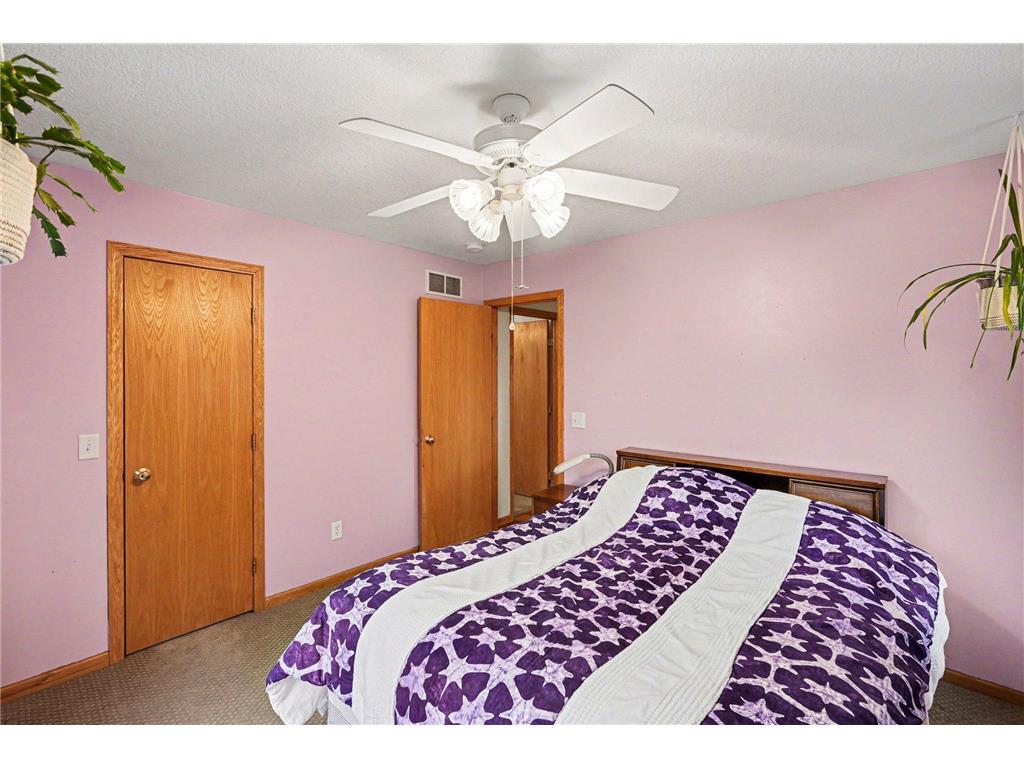 5427 Knox Avenue N Brooklyn Center MN 55430 7041250 image10