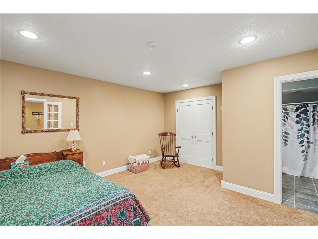 5427 Knox Avenue N Brooklyn Center MN 55430 7041250 image17