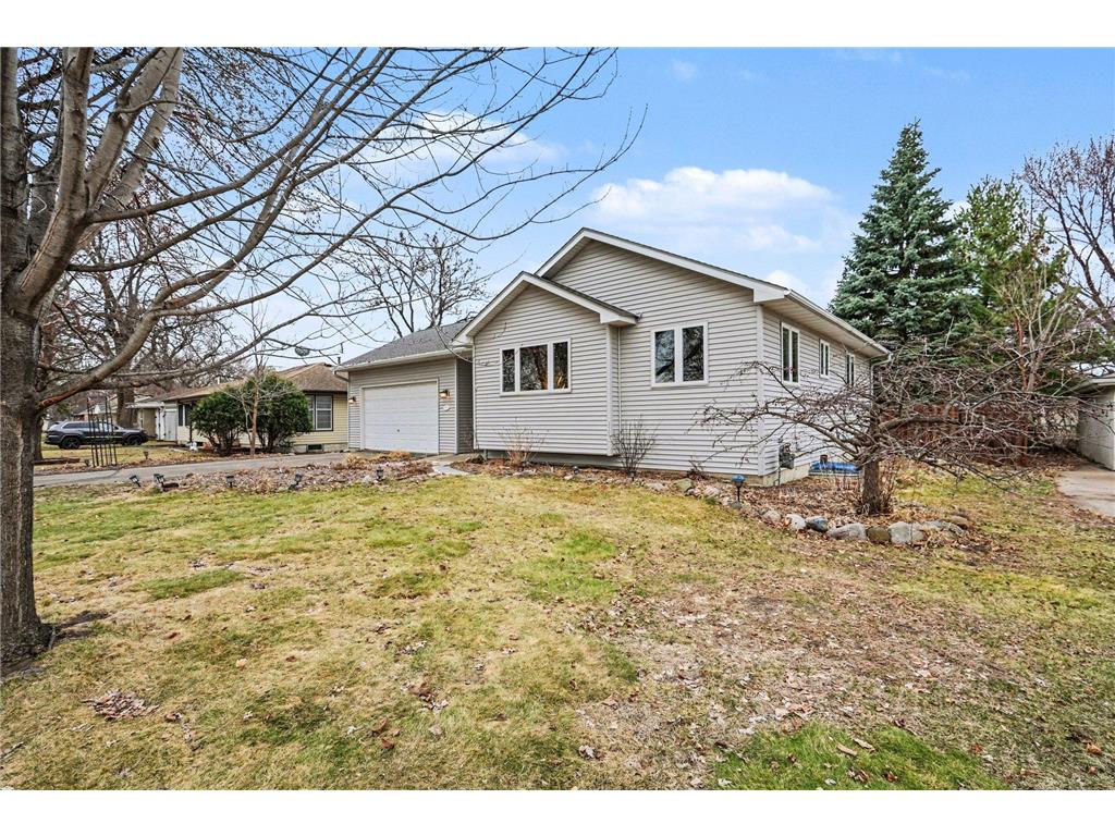 5427 Knox Avenue N Brooklyn Center MN 55430 7041250 image2