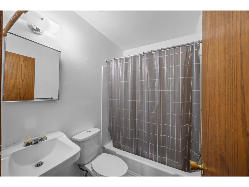 5428 5th Street NE Fridley MN 55421 7082990 image22