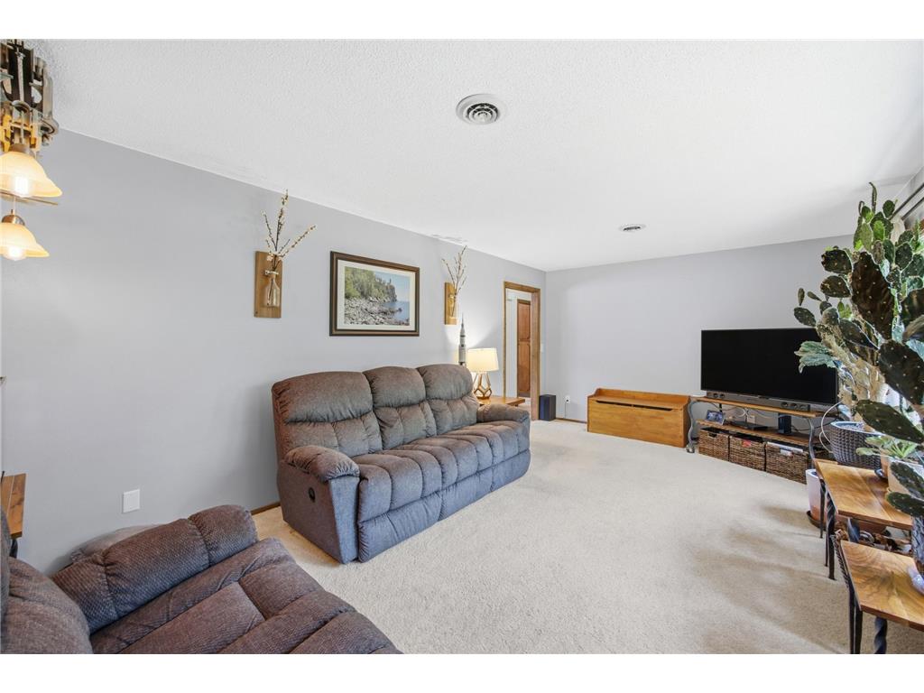 543 4th Avenue W West Fargo ND 58078 7086059 image10