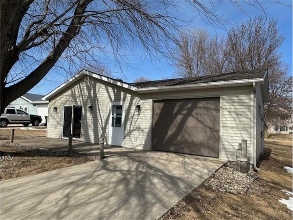 544 Riverbluff Drive Windom MN 56101 6682392 image1