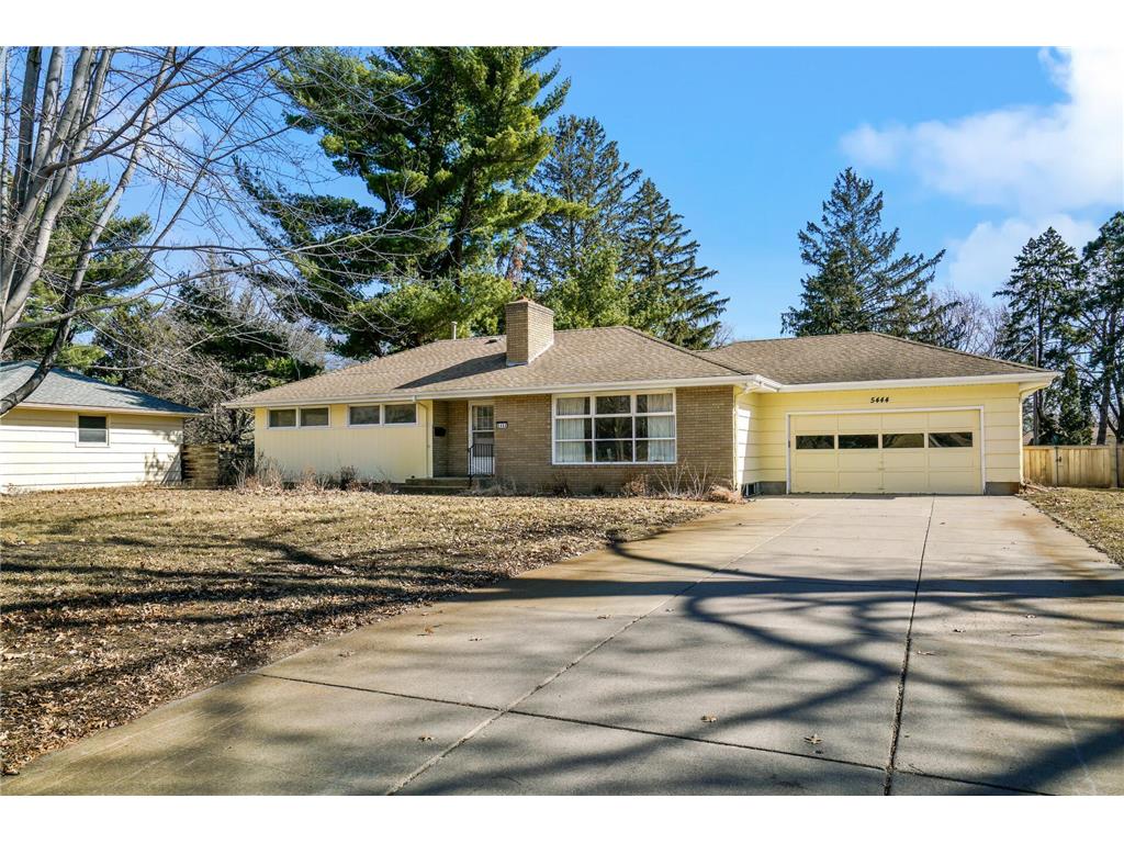 5444 Twin Lake Boulevard E Brooklyn Center MN 55429 6490112 image1