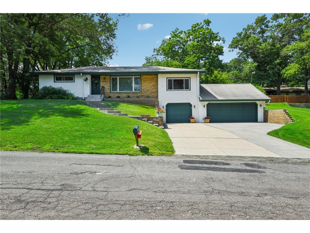 5445 Lakeview Avenue White Bear Twp MN 55110 6503758 image1