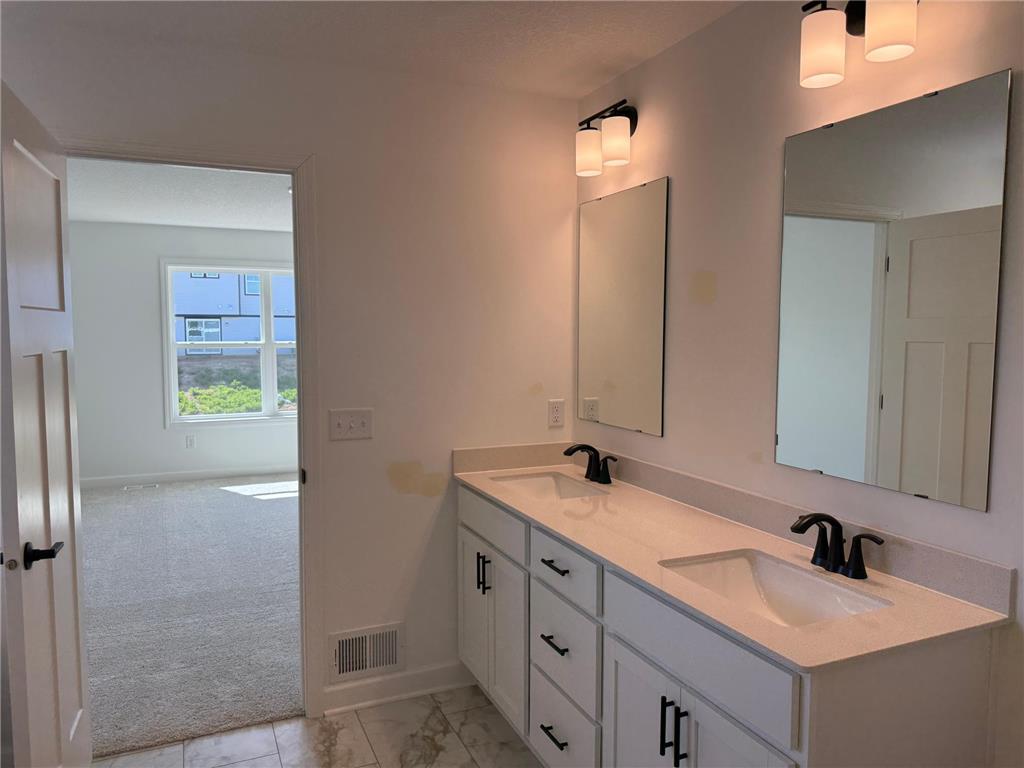 5448 Tallowtree Lane Woodbury MN 55129 7054950 image6