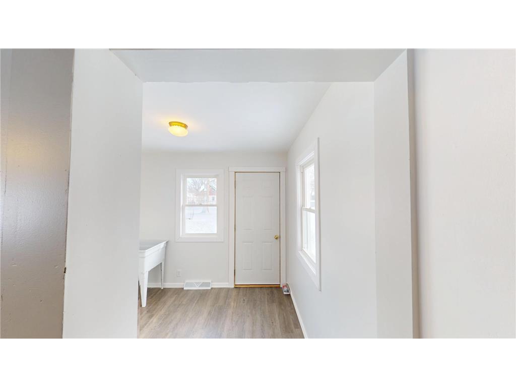 545 2nd Avenue SE Wells MN 56097 6820731 image15