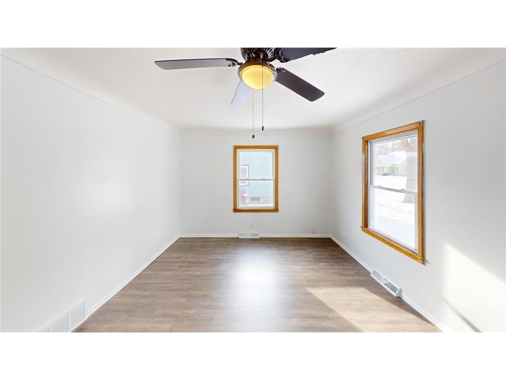 545 2nd Avenue SE Wells MN 56097 6820731 image3