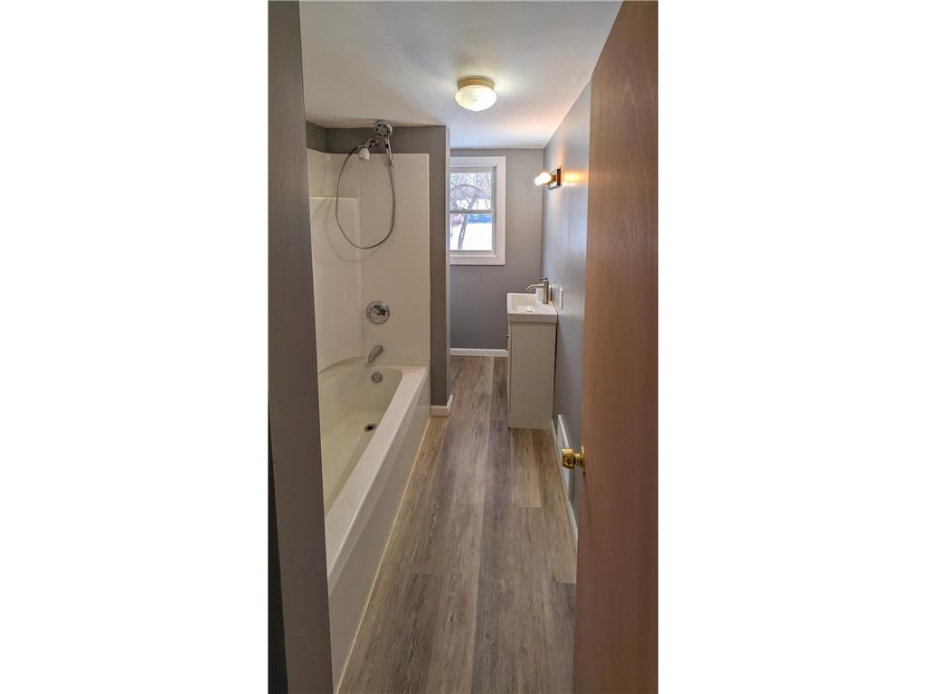 545 2nd Avenue SE Wells MN 56097 6820731 image9