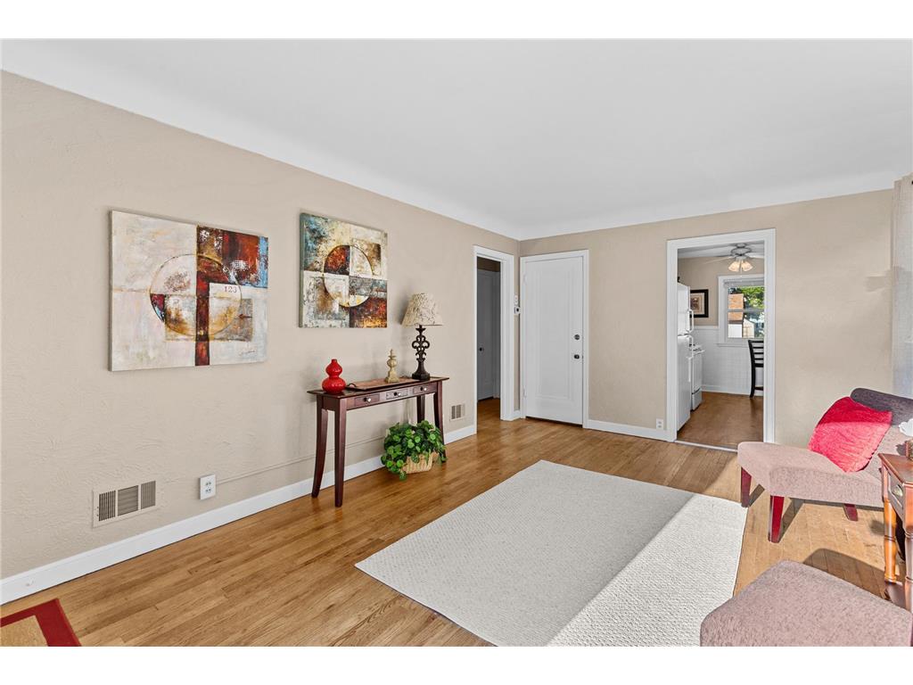 545 6th Avenue S South Saint Paul MN 55075 7003774 image17