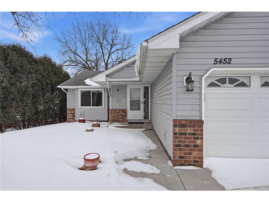 5452 Helena Road N Oakdale MN 55128 6803106 image1