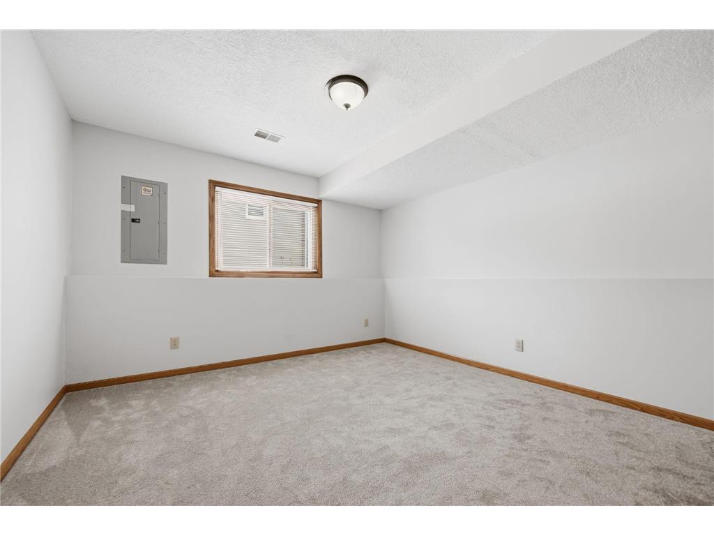 5452 Helena Road N Oakdale MN 55128 6803106 image21