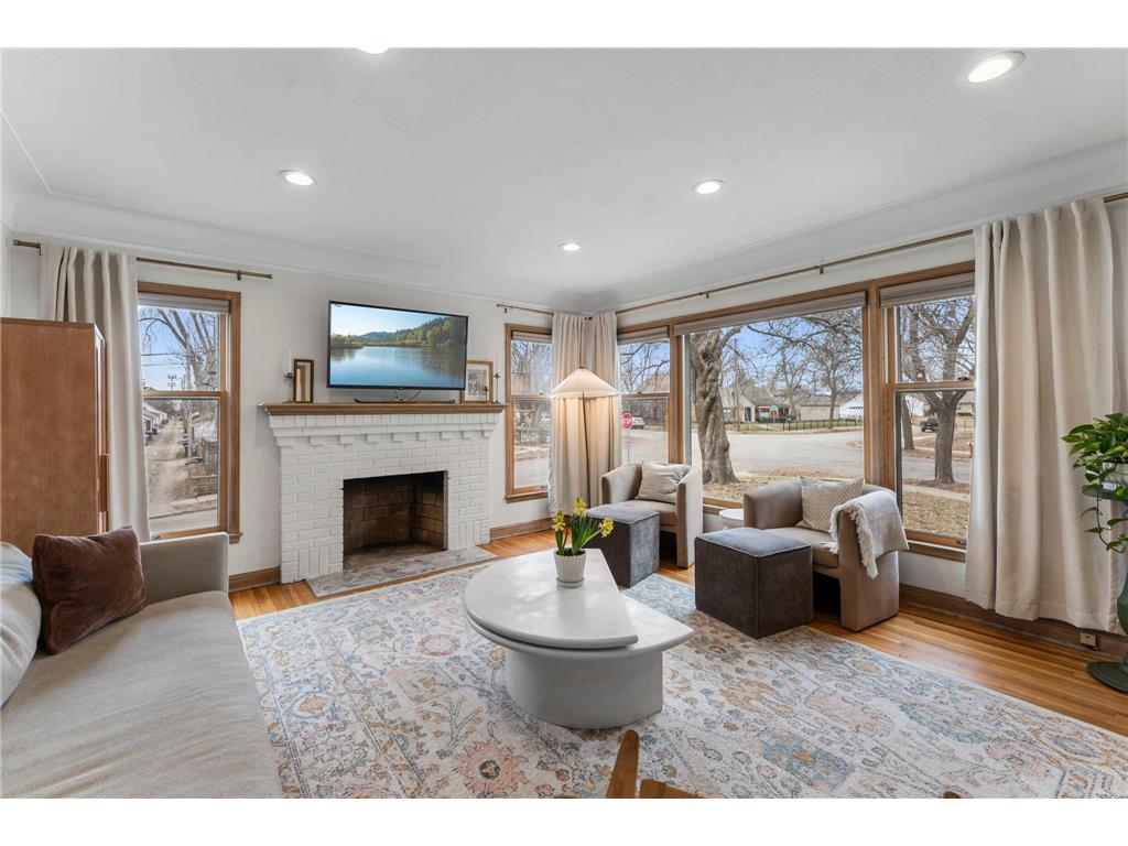 5455 Shoreview Avenue Minneapolis MN 55417 7025579 image2
