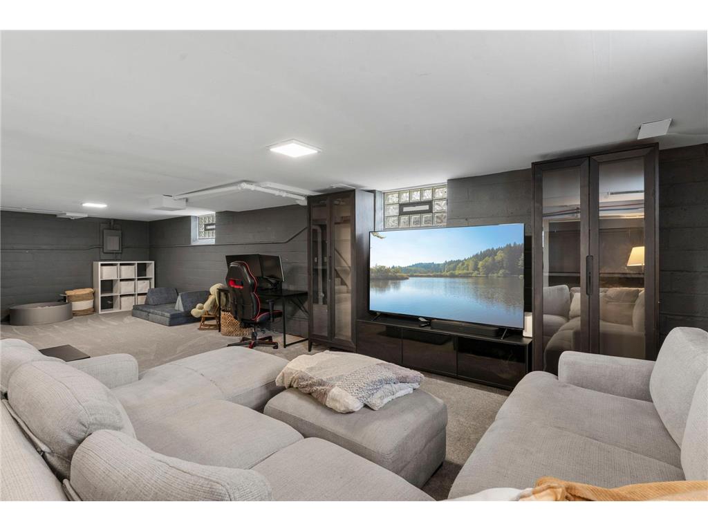 5455 Shoreview Avenue Minneapolis MN 55417 7025579 image29