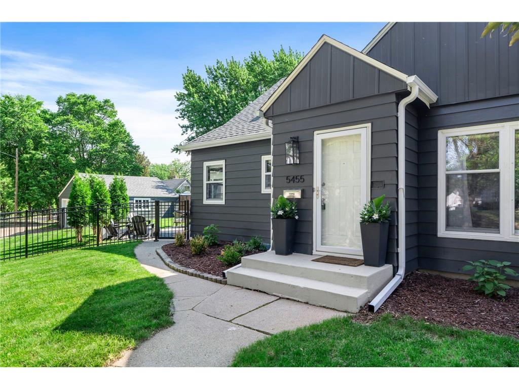 5455 Shoreview Avenue Minneapolis MN 55417 7025579 image37