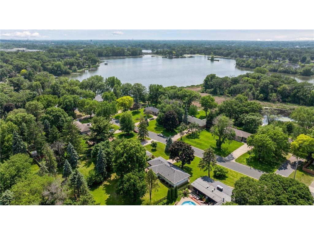 5456 Twin Lake Boulevard E Brooklyn Center MN 55429 6725844 image1