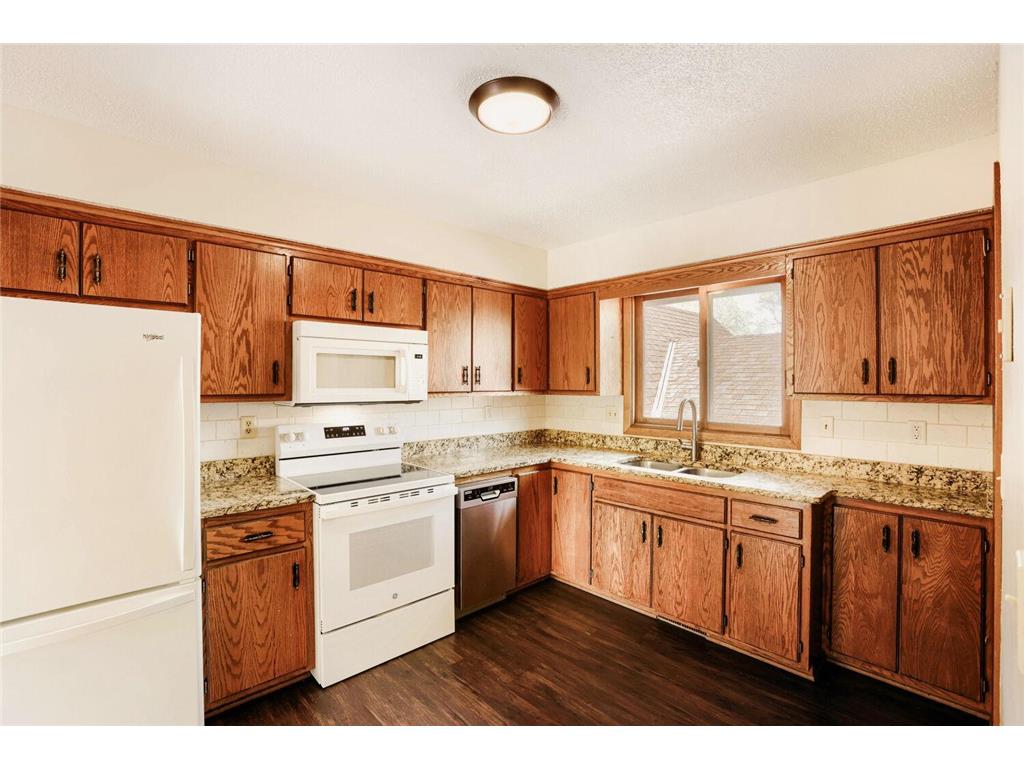 5457 4th Street NE Fridley MN 55421 7069660 image3