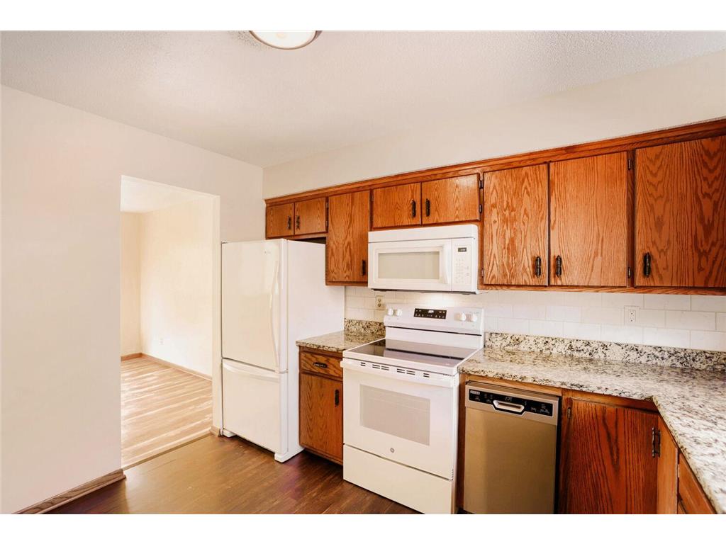 5457 4th Street NE Fridley MN 55421 7069660 image4