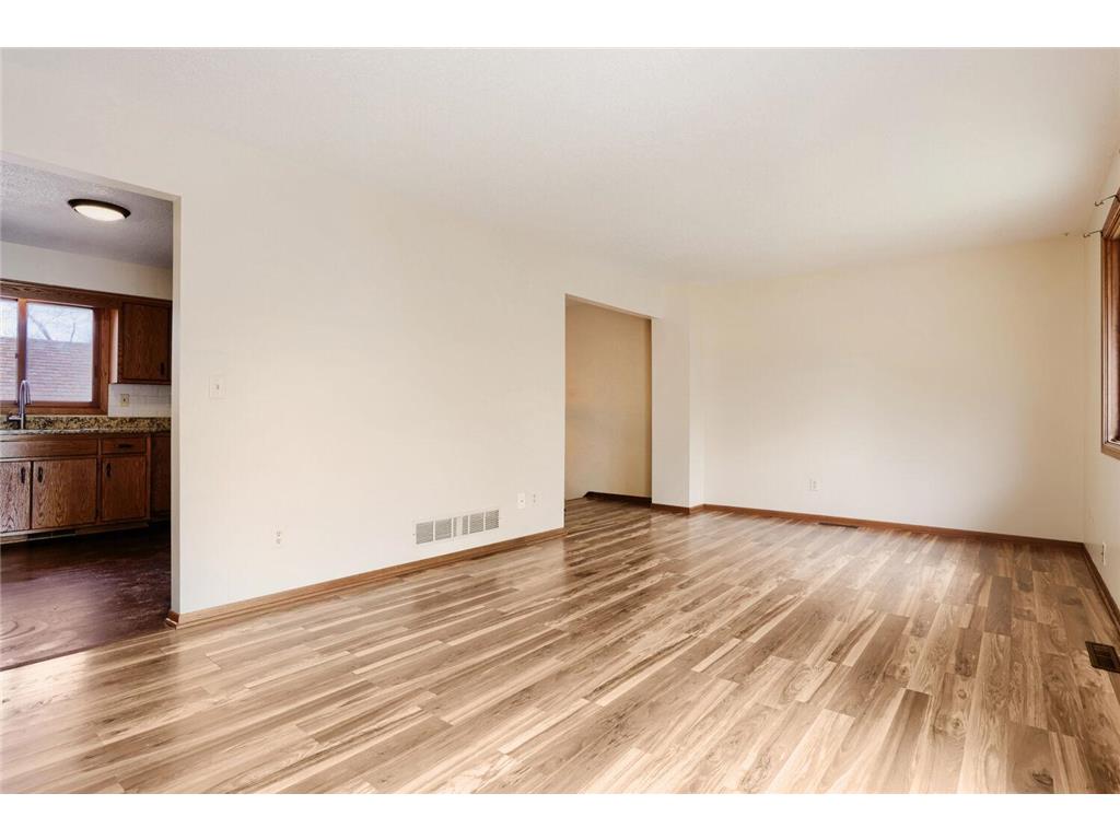 5457 4th Street NE Fridley MN 55421 7069660 image8